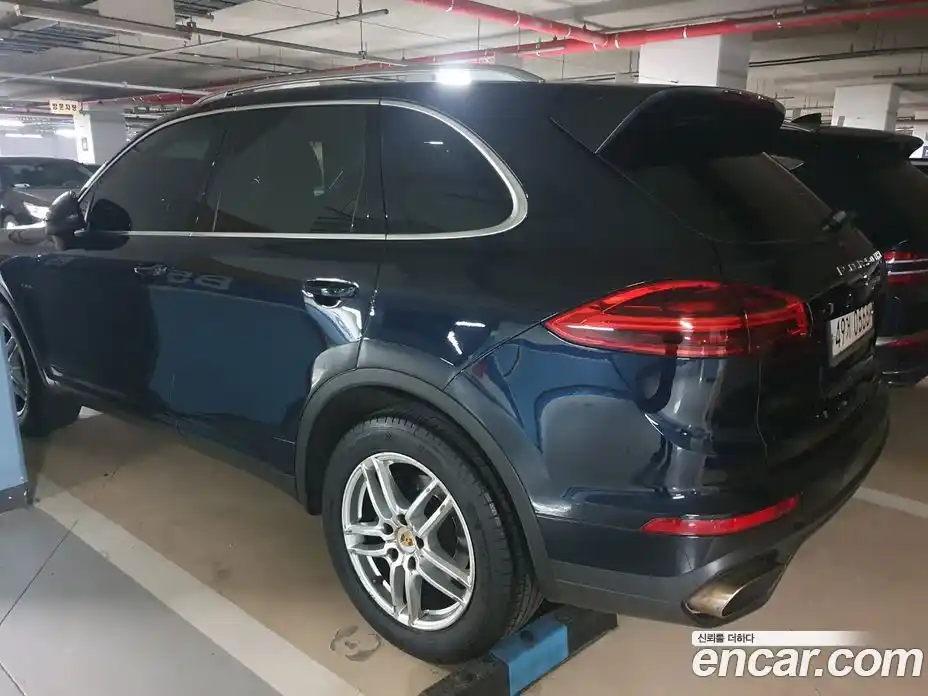Porsche Cayenne 2016 3.0 Автомат в Москве № 546083, фото 7