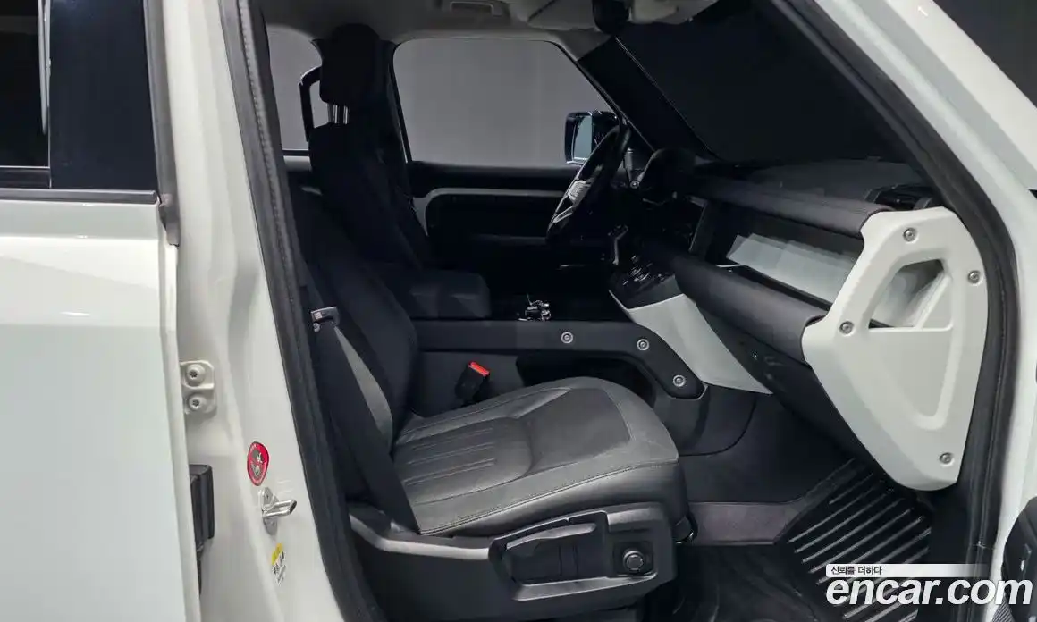 Land Rover Defender 2020 2.0 Автомат в Москве № 546234, фото 11