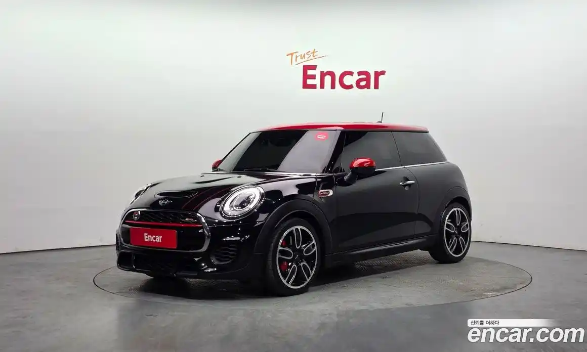 Mini Cooper 2017 2.0 Автомат в Москве № 546629, фото 1