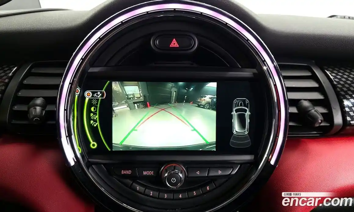 Mini Cooper 2017 2.0 Автомат в Москве № 546629, фото 15