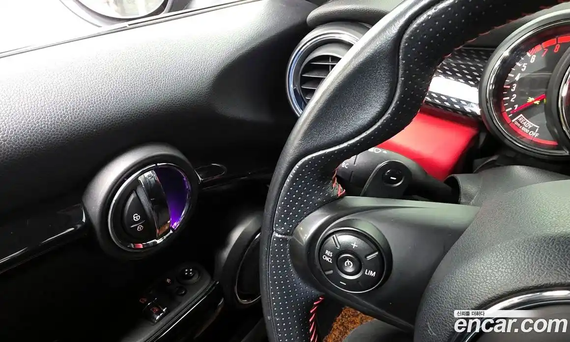 Mini Cooper 2017 2.0 Автомат в Москве № 546629, фото 17