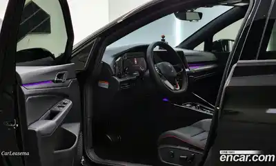 Volkswagen Golf 2024 2.0 Автомат в Москве № 547190, миниатюра 9