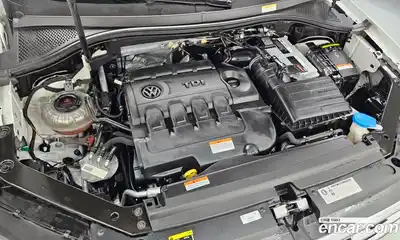 Volkswagen Tiguan 2018 2.0 Автомат в Москве № 547323, миниатюра 6