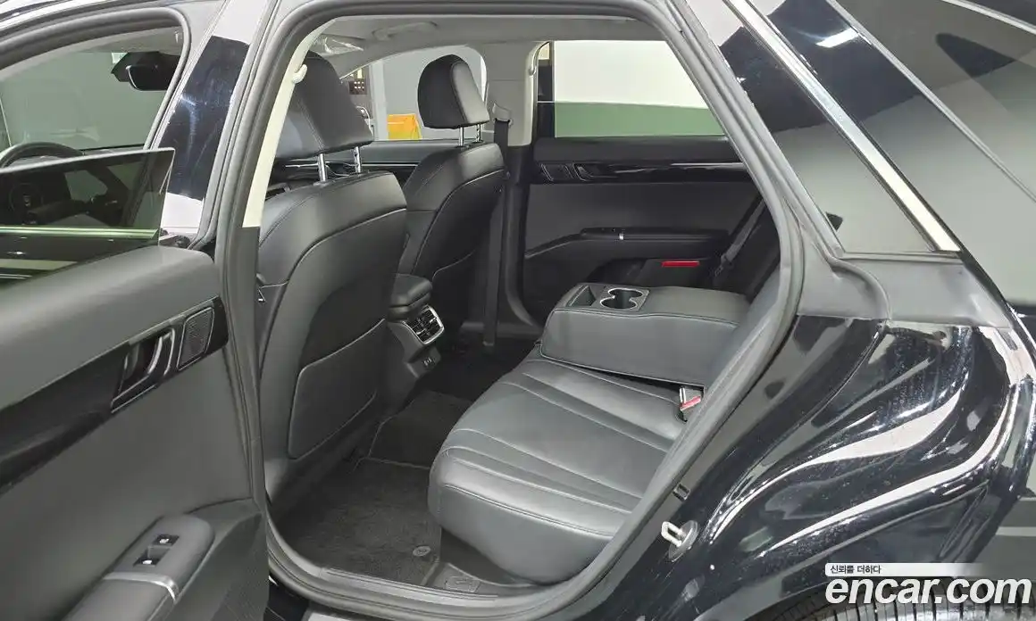 Hyundai Grandeur 2023 1.6 Автомат в Москве № 5611, фото 11