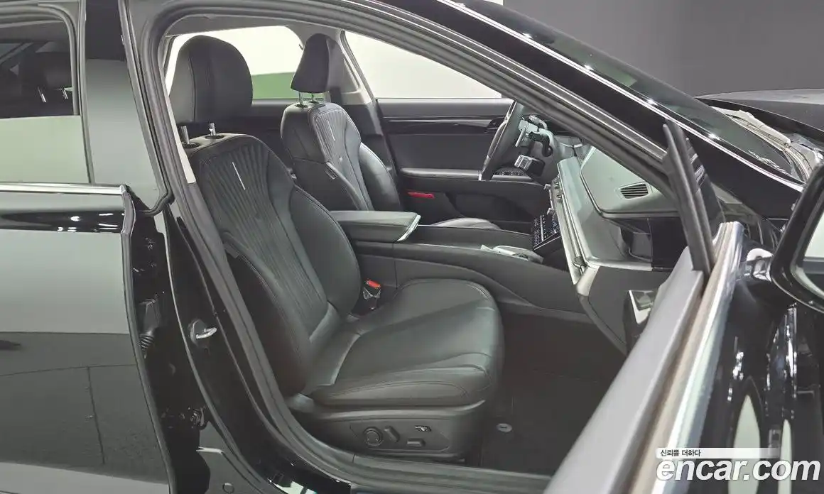 Hyundai Grandeur 2023 1.6 Автомат в Москве № 5611, фото 18