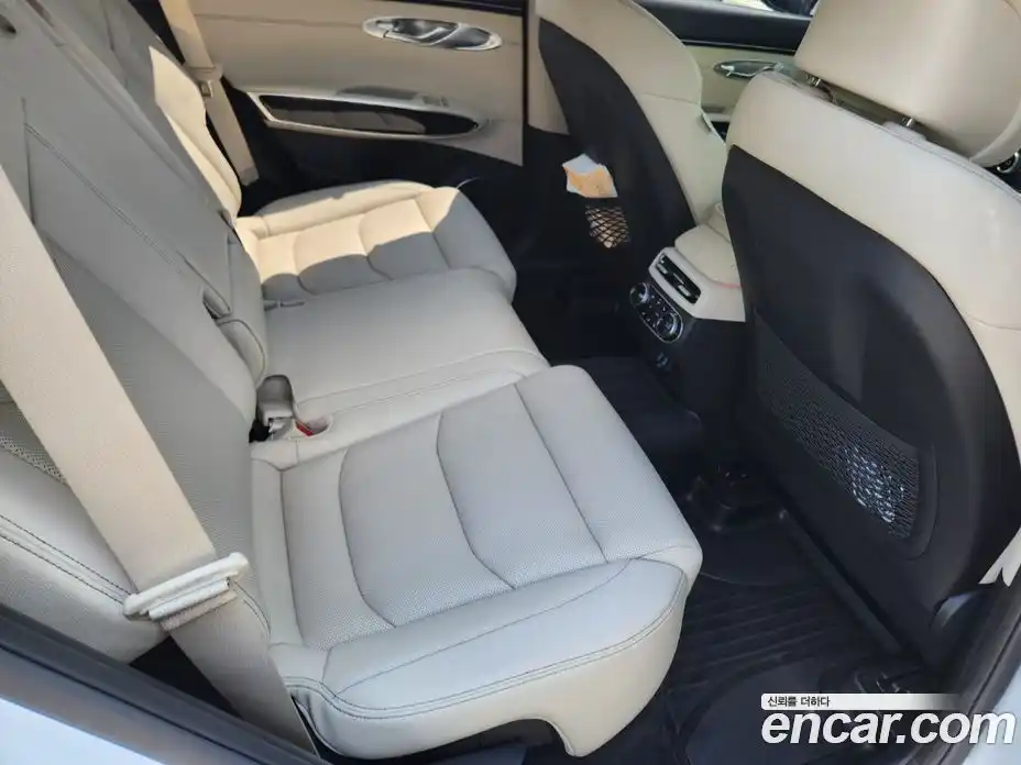 Genesis GV70 2024 2.5 Автомат в Москве № 58405, фото 9