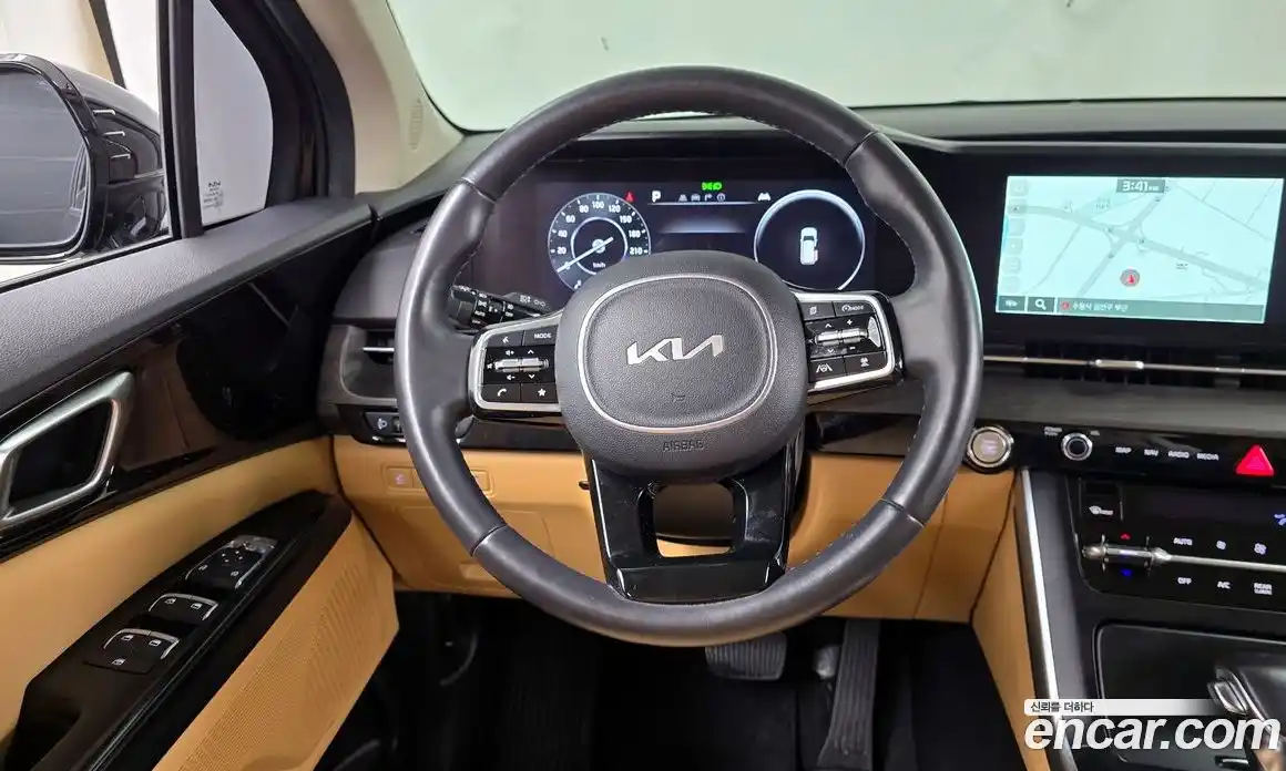 Kia Canival 2023 3.5 Автомат в Москве № 60660, фото 13