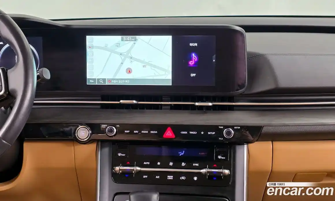 Kia Canival 2023 3.5 Автомат в Москве № 60660, фото 14