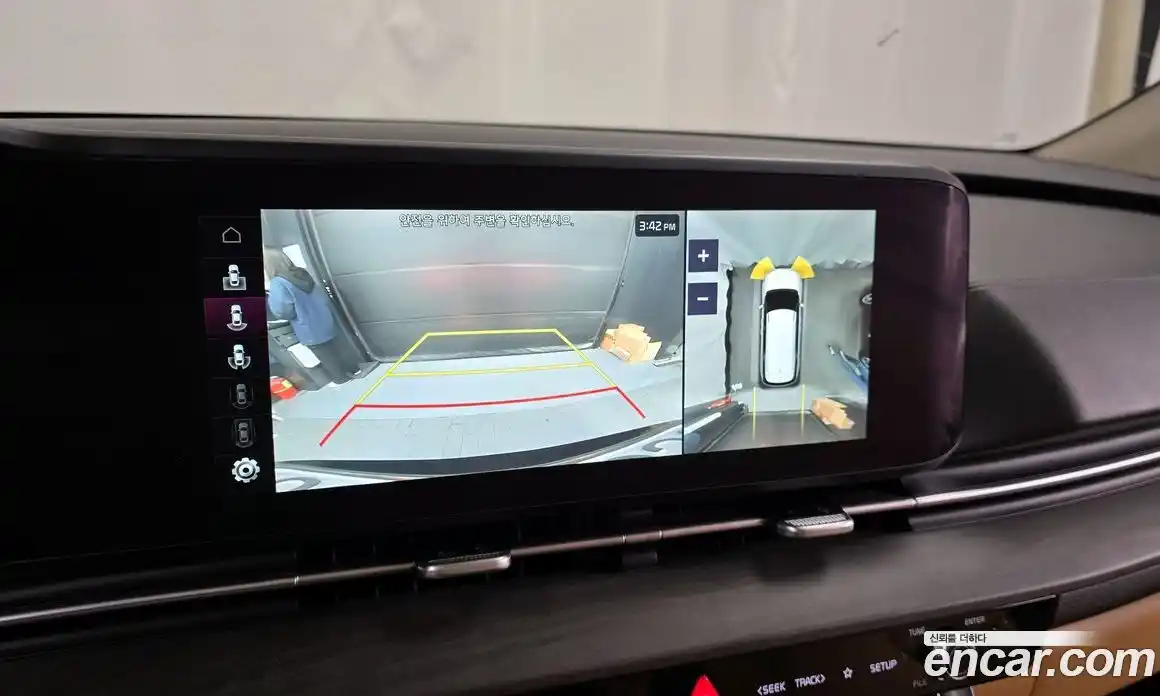 Kia Canival 2023 3.5 Автомат в Москве № 60660, фото 15