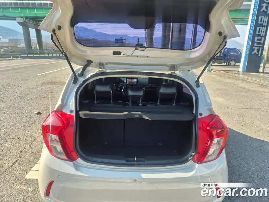 Chevrolet Spark 2018 1.0 Автомат в Москве № 88437, фото 15