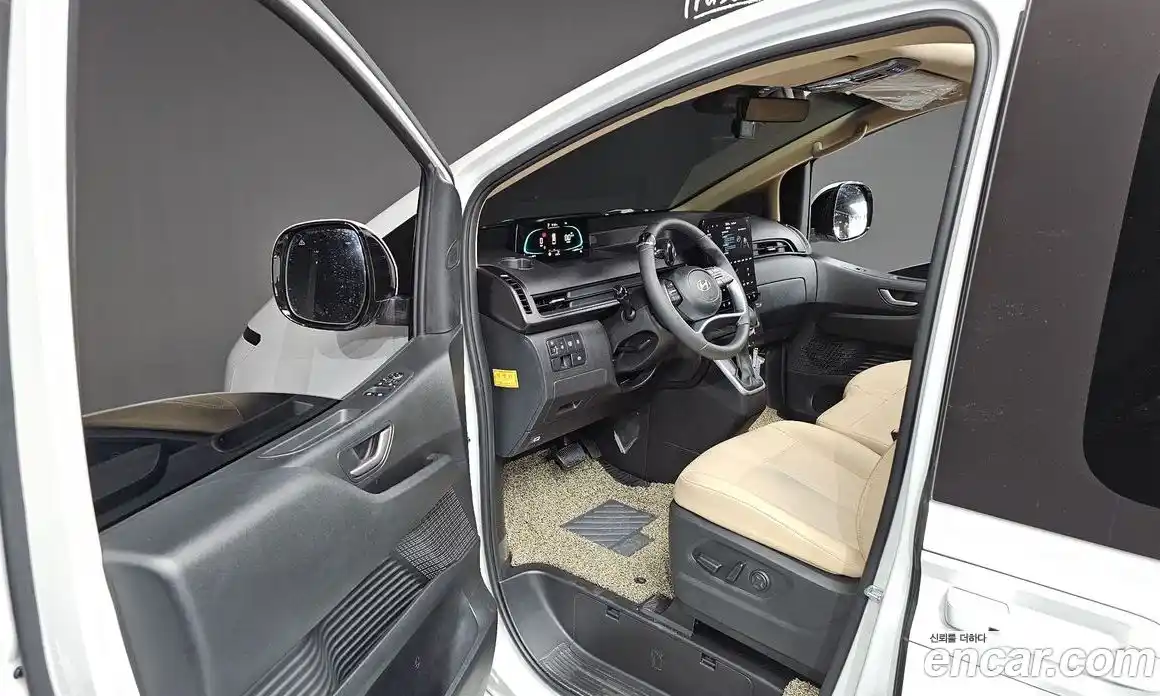 Hyundai Staria 2025 1.6 Автомат в Москве № 109033, фото 4