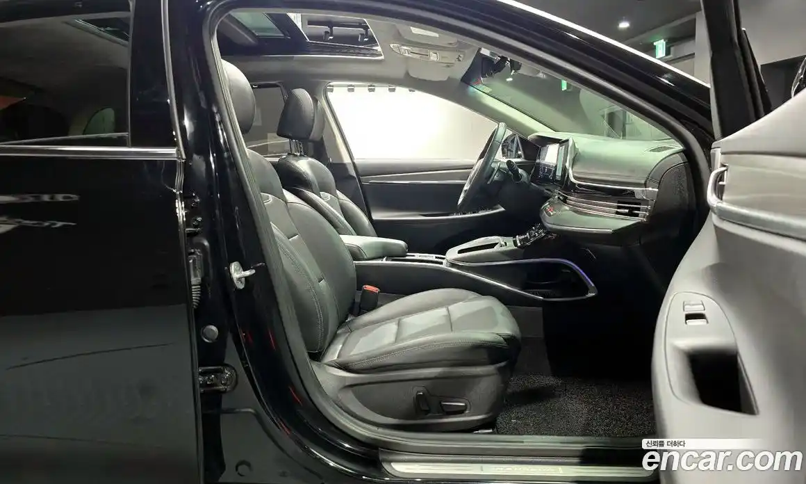 Hyundai Grandeur 2023 2.5 Автомат в Москве № 110356, фото 18