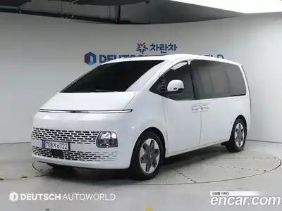 Hyundai Staria, 2025
