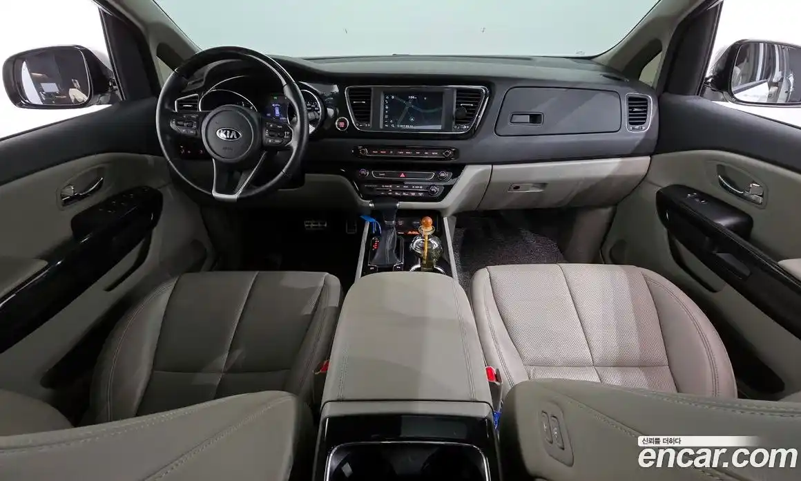 Kia Canival 2019 2.2 Автомат в Москве № 131895, фото 12