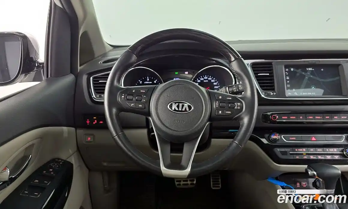 Kia Canival 2019 2.2 Автомат в Москве № 131895, фото 9