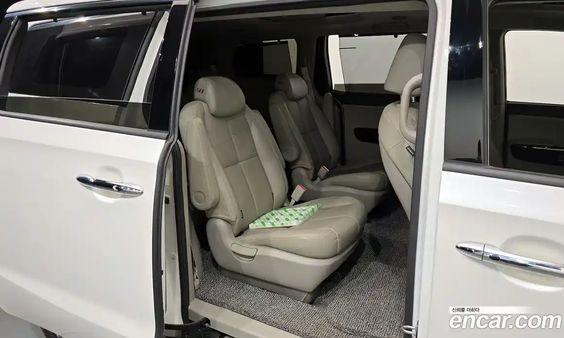 Kia Canival 2019 2.2 Автомат в Москве № 131895, фото 10