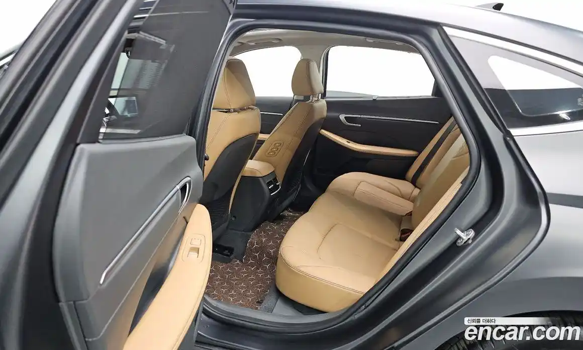 Hyundai Sonata 2024 1.6 Автомат в Москве № 13340, фото 19