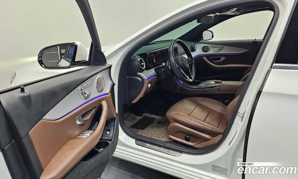 Mercedes-Benz E-Class 2021 2.0 Автомат в Москве № 140386, фото 16