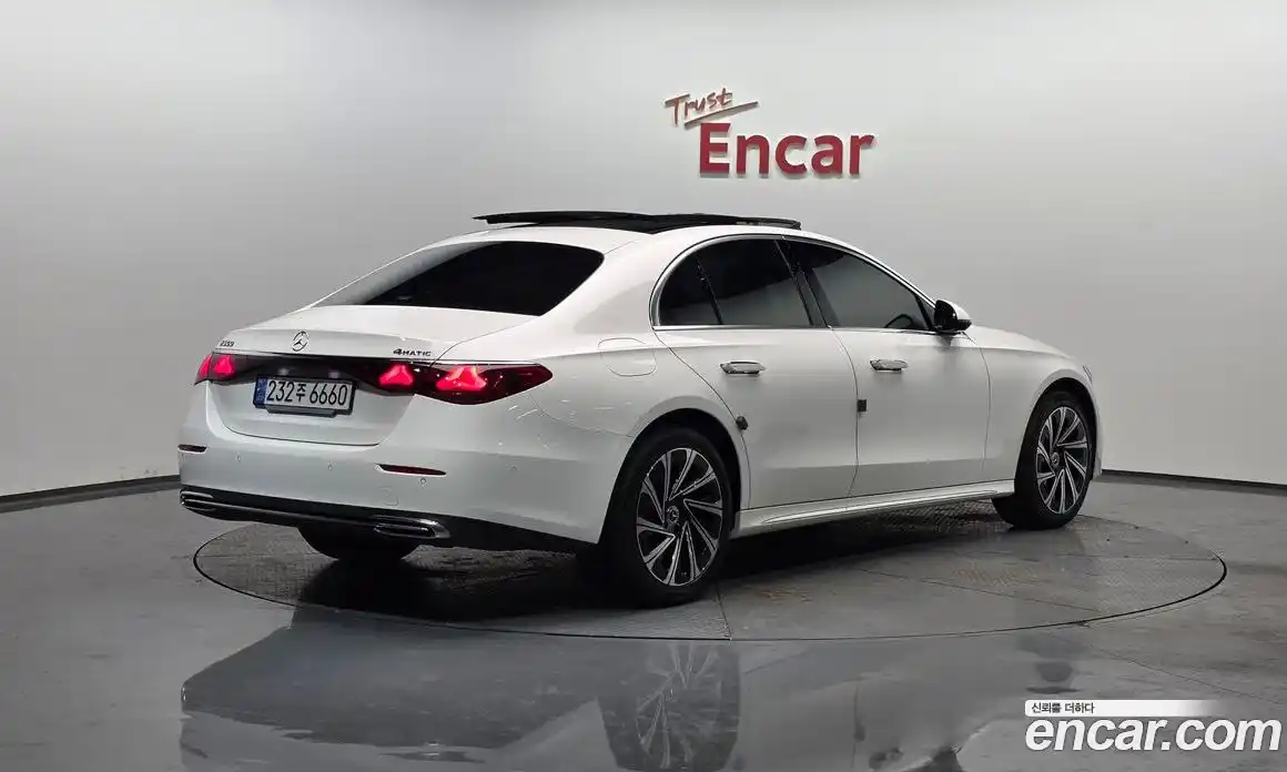 Mercedes-Benz E-Class 2024 2.0 Автомат в Москве № 140474, фото 18