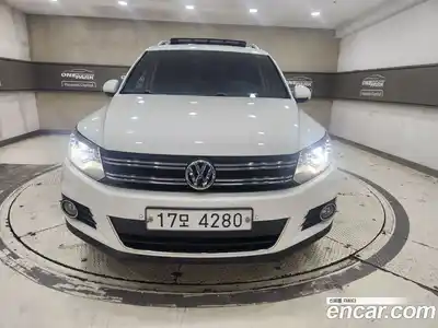 Volkswagen Tiguan, 2012