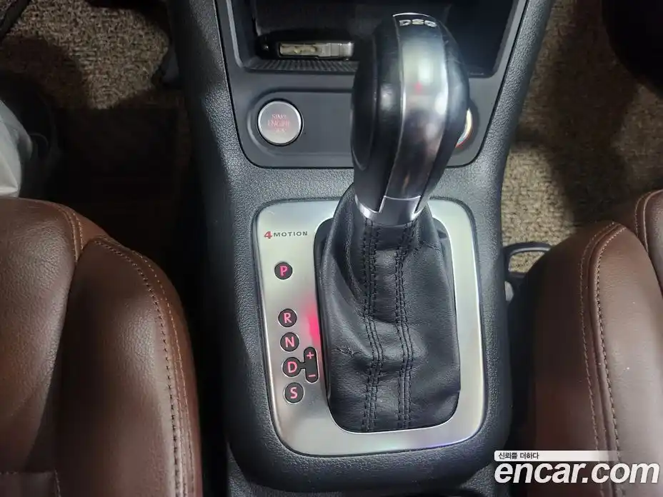 Volkswagen Tiguan 2012 2.0 Автомат в Москве № 146969, фото 14