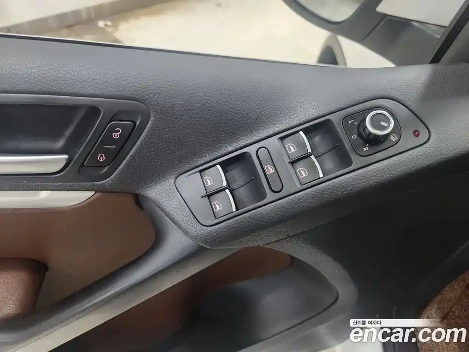 Volkswagen Tiguan 2012 2.0 Автомат в Москве № 146969, фото 18