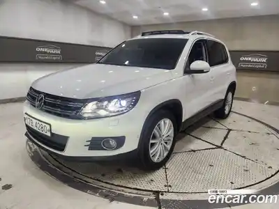 Volkswagen Tiguan 2012 2.0 Автомат в Москве № 146969, миниатюра 2