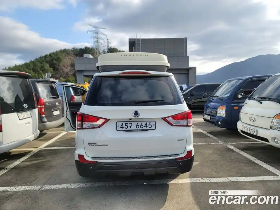 SsangYong Korando 2015 2.0 Автомат в Москве № 147331, фото 3