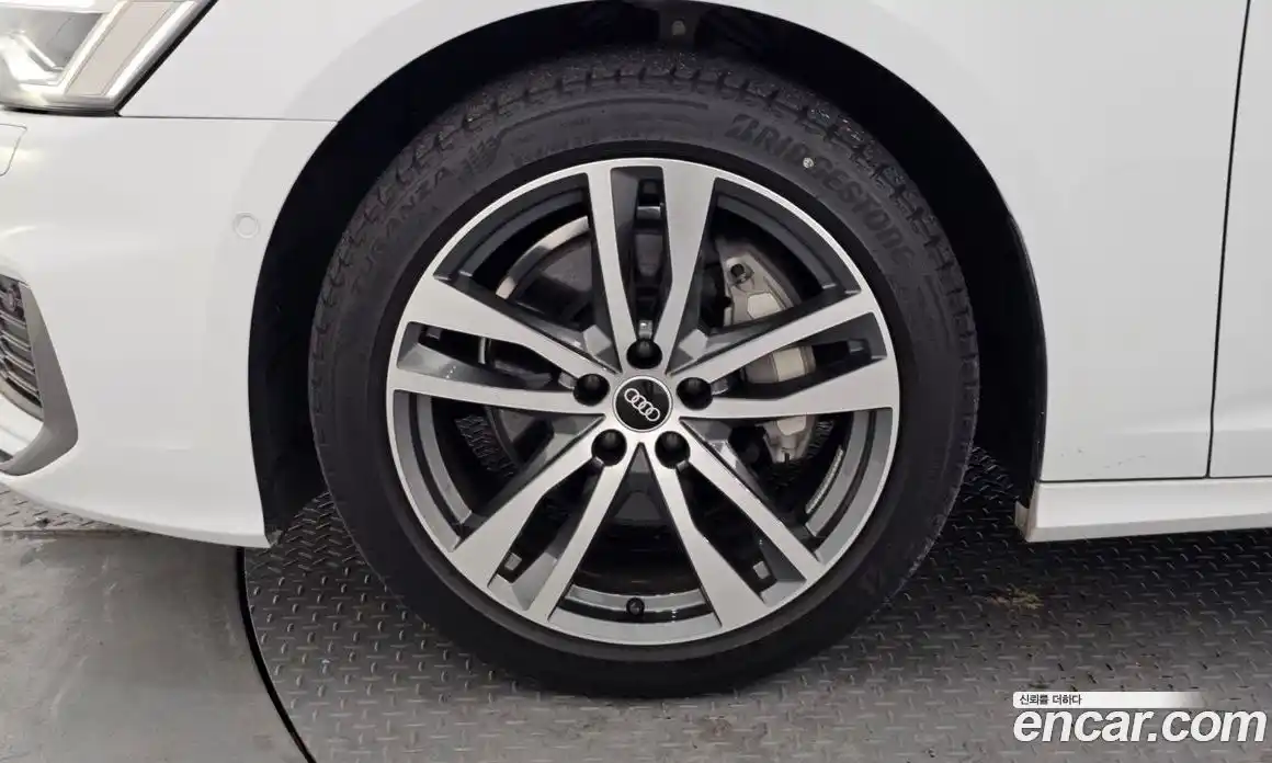 Audi A6 2022 2.0 Автомат в Москве № 156225, фото 1