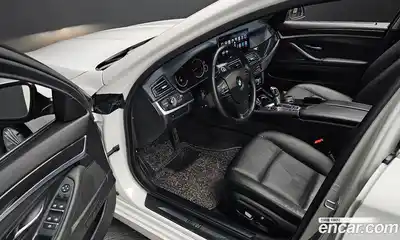 BMW 5-Series 2014 2.0 Автомат в Москве № 158513, миниатюра 4