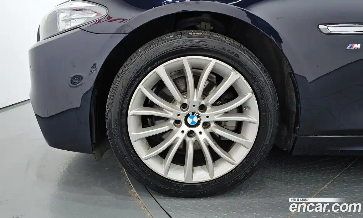 BMW 5-Series 2016 2.0 Автомат в Москве № 159324, фото 17