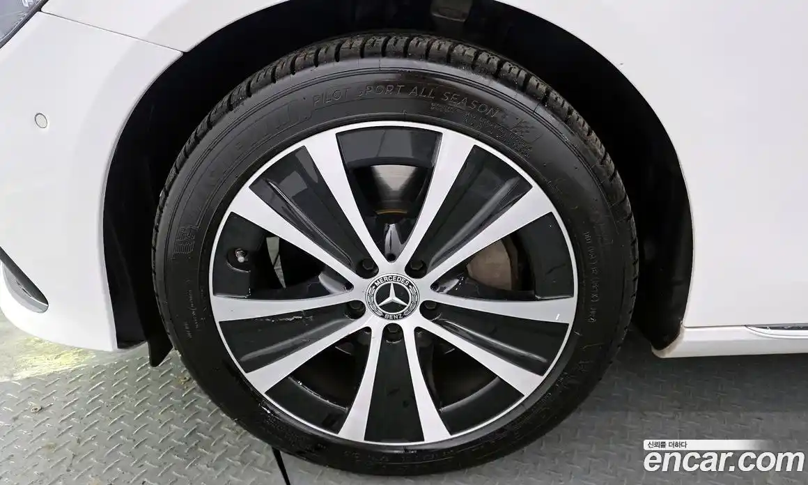 Mercedes-Benz E-Class 2021 2.0 Автомат в Москве № 160724, фото 14