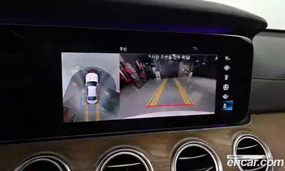 Mercedes-Benz E-Class 2021 2.0 Автомат в Москве № 160724, миниатюра 3