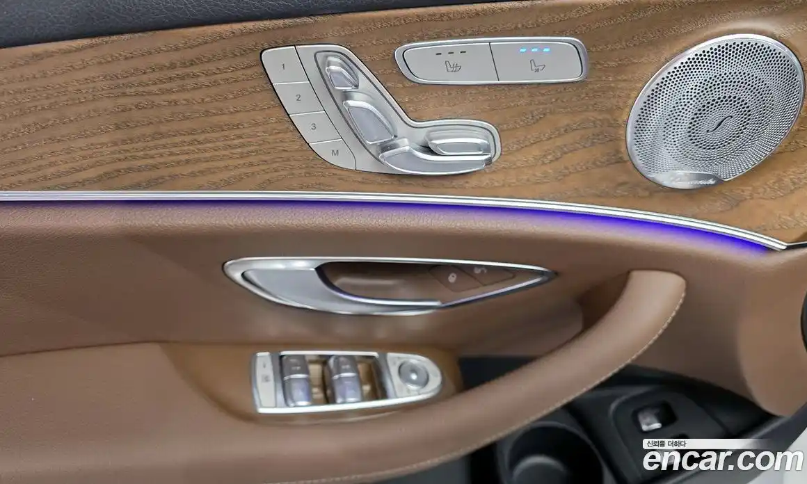 Mercedes-Benz E-Class 2021 2.0 Автомат в Москве № 160724, фото 4