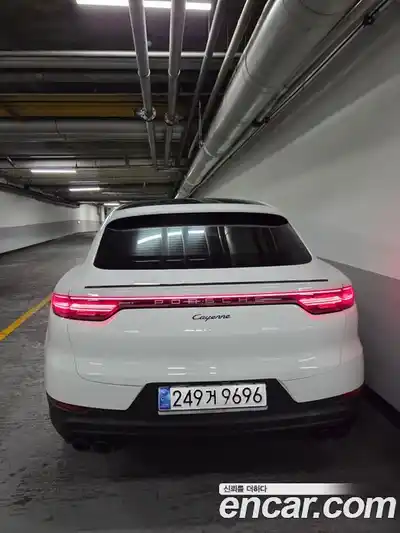 Porsche Cayenne 2023 3.0 Автомат в Москве № 165157, миниатюра 4