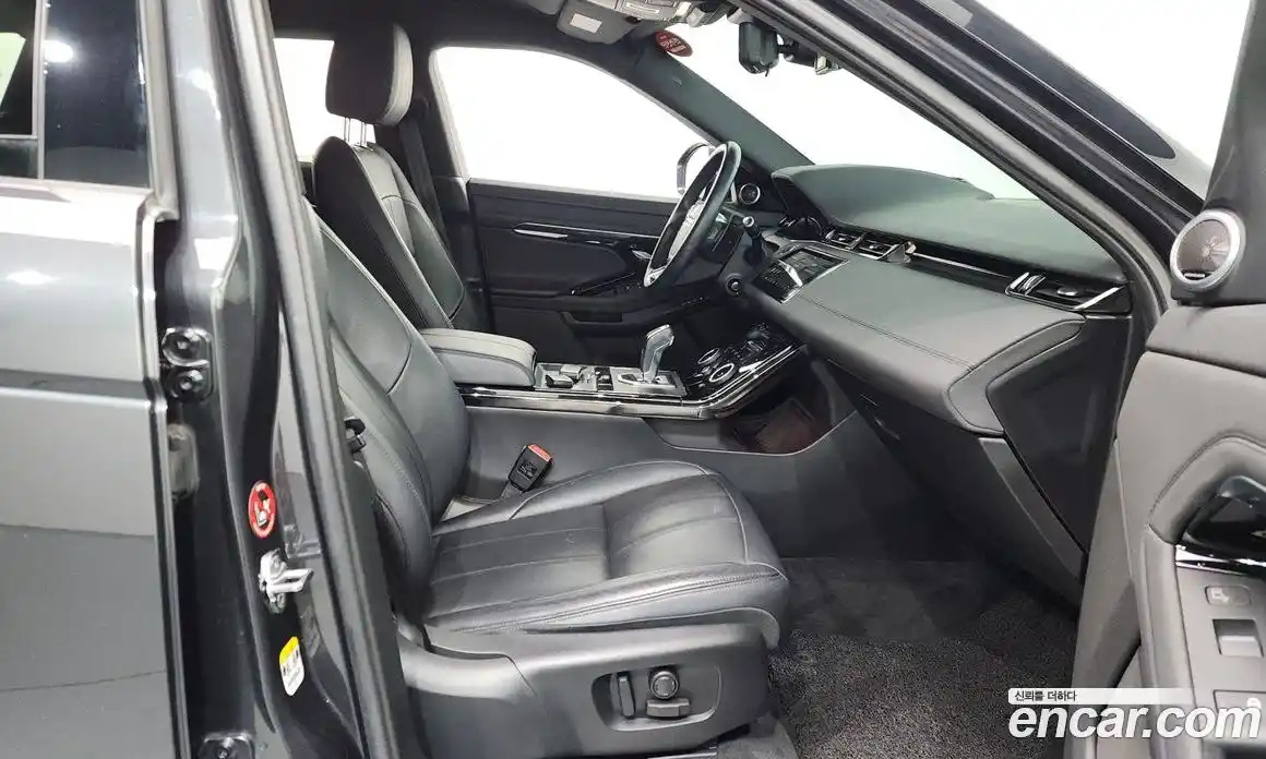 Land Rover Range-Rover Evoque 2020 2.0 Автомат в Москве № 166325, фото 11