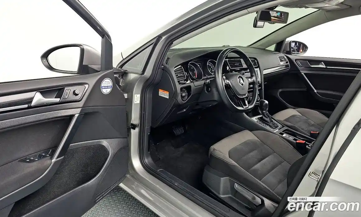 Volkswagen Golf 2014 2.0 Автомат в Москве № 168875, фото 1