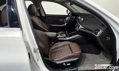 BMW 3-Series 2022 2.0 Автомат в Москве № 189710, миниатюра 8