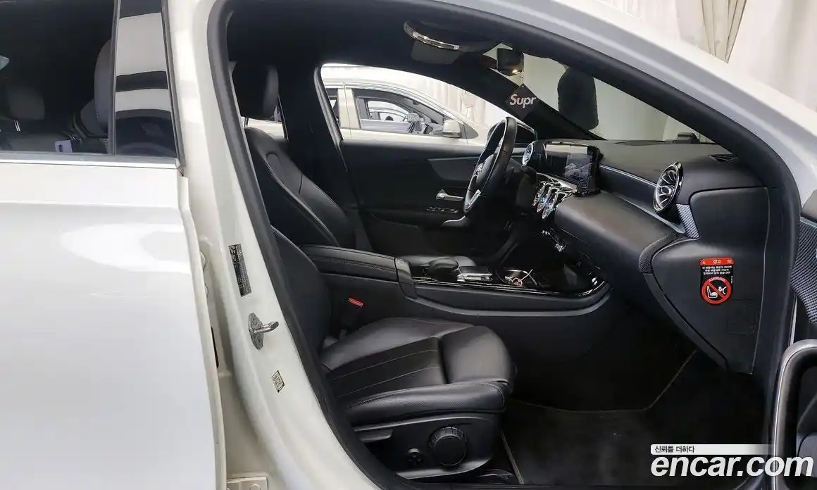 Mercedes-Benz A-Class 2021 2.0 Автомат в Москве № 194069, фото 11