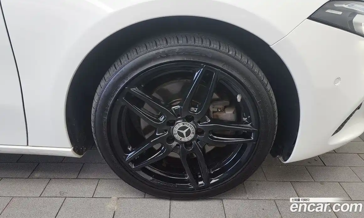 Mercedes-Benz A-Class 2021 2.0 Автомат в Москве № 194069, фото 5