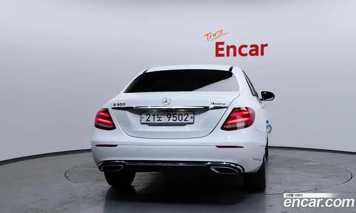 Mercedes-Benz E-Class 2018 2.0 Автомат в Москве № 194087, фото 14