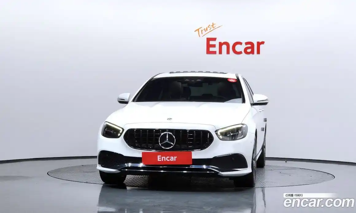 Mercedes-Benz E-Class 2021 2.0 Автомат в Москве № 194538, фото 3