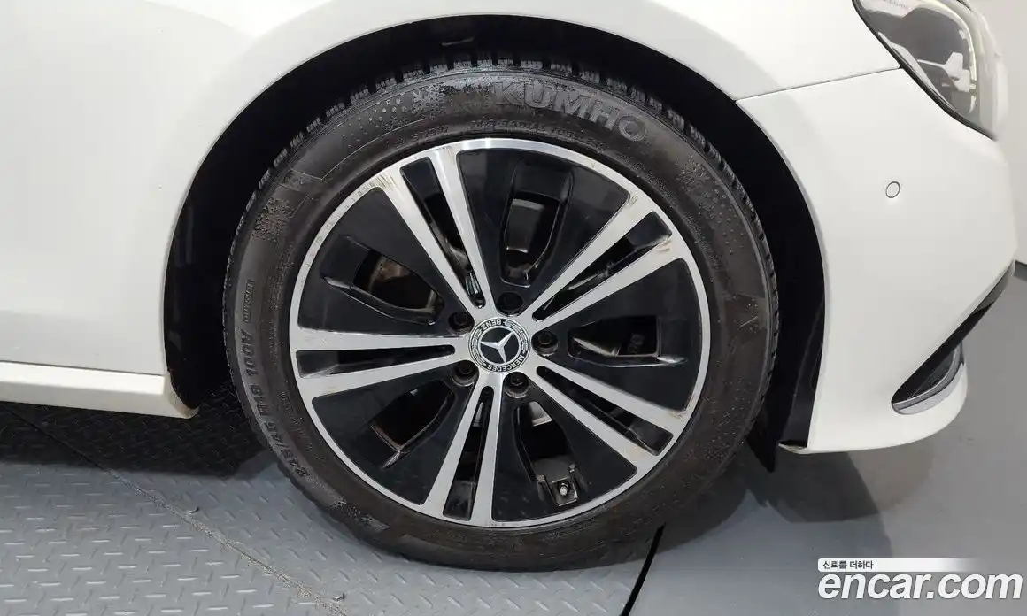 Mercedes-Benz E-Class 2021 2.0 Автомат в Москве № 194538, фото 5