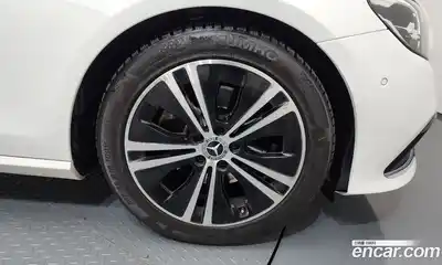 Mercedes-Benz E-Class 2021 2.0 Автомат в Москве № 194538, миниатюра 5