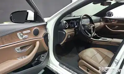 Mercedes-Benz E-Class 2021 2.0 Автомат в Москве № 194691, миниатюра 11