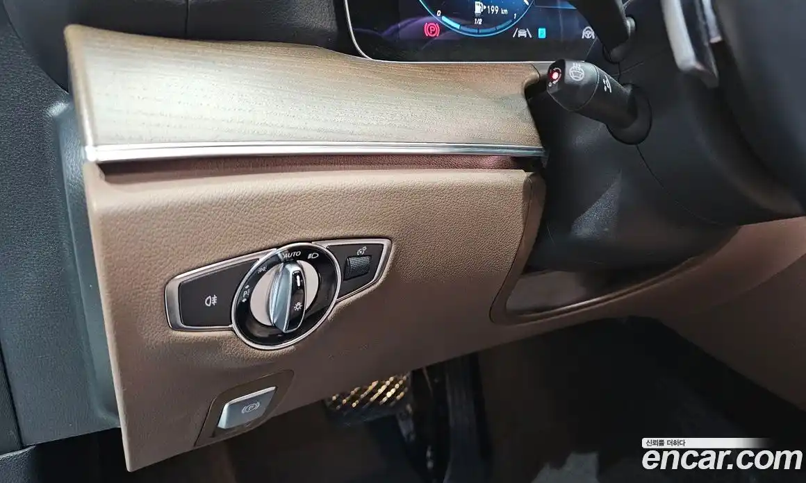 Mercedes-Benz E-Class 2021 2.0 Автомат в Москве № 194691, фото 20