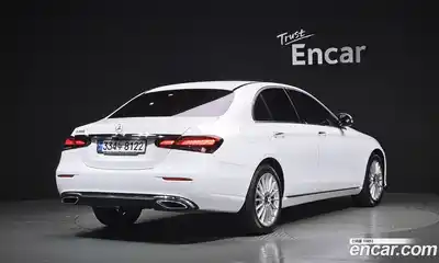 Mercedes-Benz E-Class 2021 2.0 Автомат в Москве № 194691, миниатюра 2