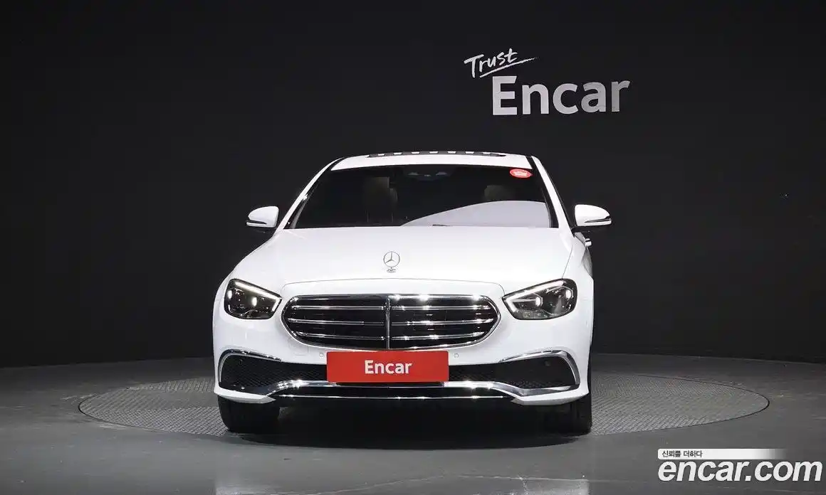 Mercedes-Benz E-Class 2021 2.0 Автомат в Москве № 194691, фото 3