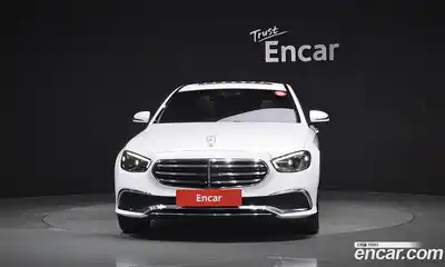 Mercedes-Benz E-Class 2021 2.0 Автомат в Москве № 194691, миниатюра 3