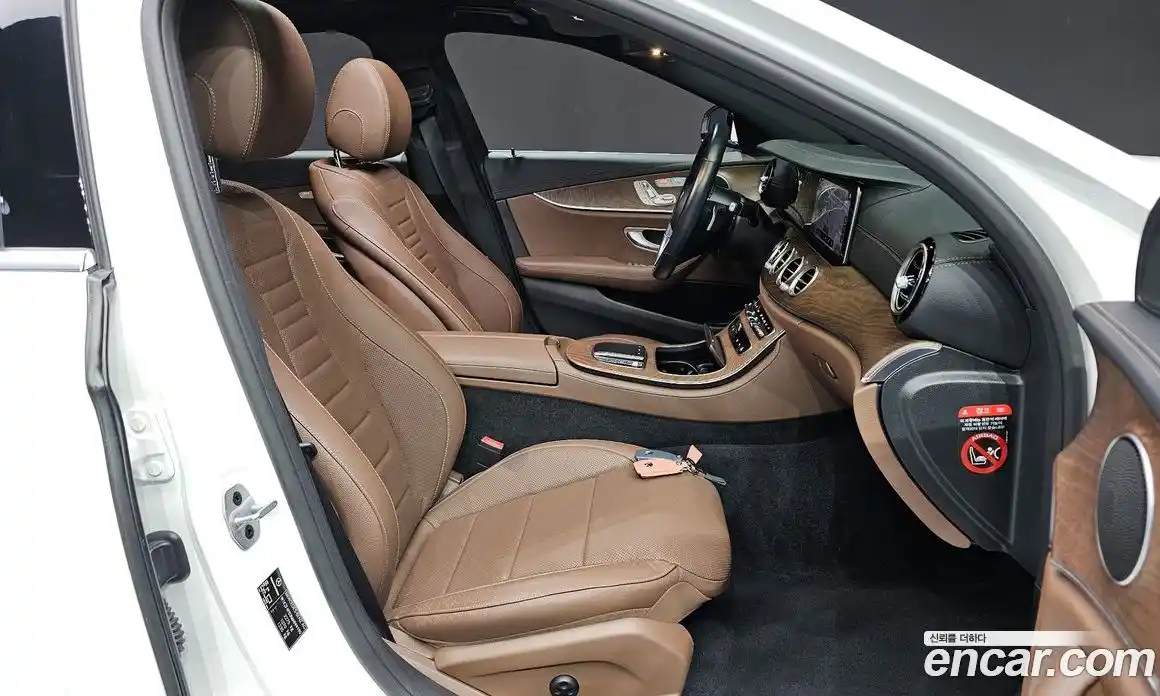 Mercedes-Benz E-Class 2021 2.0 Автомат в Москве № 194691, фото 10